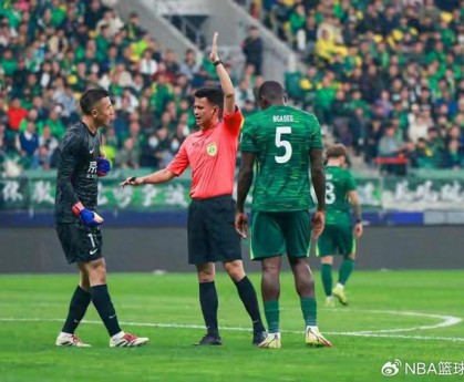 开云APP-海港后防大换血，超级杯雨战国安，谁将笑傲南京？|上海海港|北京国安|卫冕冠军|穆斯卡特|贺惯_新浪体育_新浪新闻