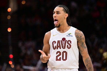 开云体育-生涯新高！泰森冲筐上篮再中 个人已经砍下33分