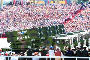 开云下载-阅兵出现重大失误？导弹挂反、字打错，央视曝真相，涉及82名英烈